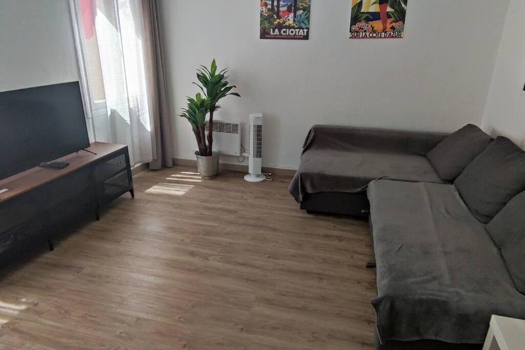 Appart De Charme Plein Centre Apartment La Ciotat Exterior foto